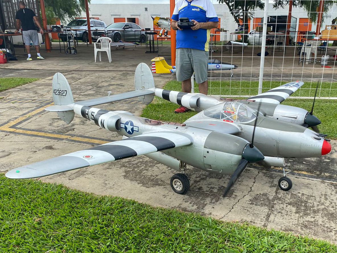 3.1m P38 Lightning Twin Engine PNP with Retracts, Lights and Servos
